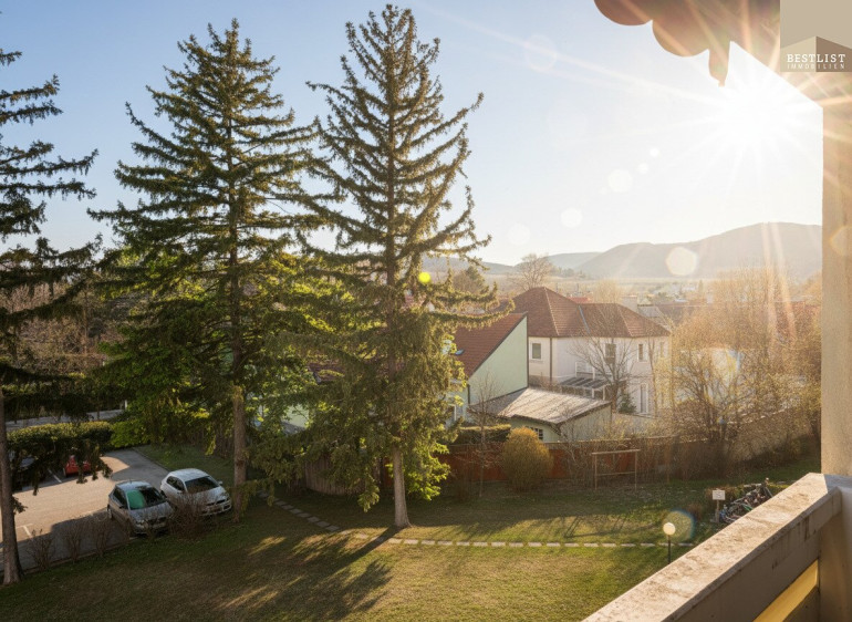 Wohnung - 2500, Baden - 2 Schlafzimmer & Wohnzimmer mit Fernblick