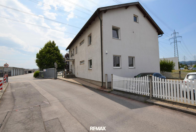 Haus - 2351, Wiener Neudorf - Miethaus mit Parkplätzen im Gewerbegebiet Wiener Neudorf