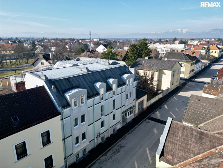 Zinshaus Renditeobjekt - 2700, Wiener Neustadt - Ehemaliges Seniorenheim, gewerbliche Widmung, große Dachterrasse & 16 Garagen in Wiener Neustadt – Top Chance!