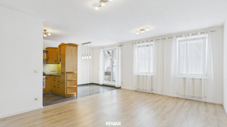 Wohnung - 2201, Kapellerfeld - 3,5 Zimmer-Wohnung mit Balkon & KFZ-Abstellplatz in unmittelbarer Nähe zum Bahnhof