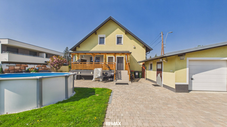 Haus - 2231, Strasshof an der Nordbahn - Modernisiertes Einfamilienhaus auf 1.167 m² Grund in attraktiver Wohnlage