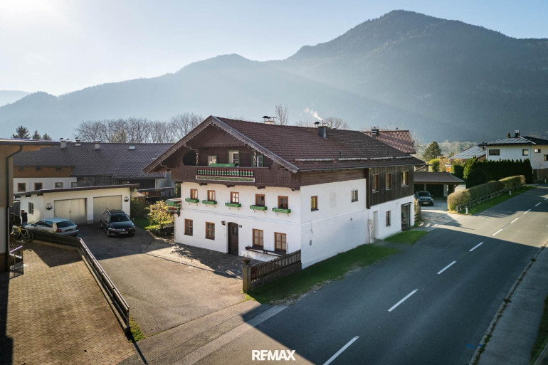 Haus - 6343, Erl - Großzügiges 2-Familien-Haus im Landhausstil in Erl!