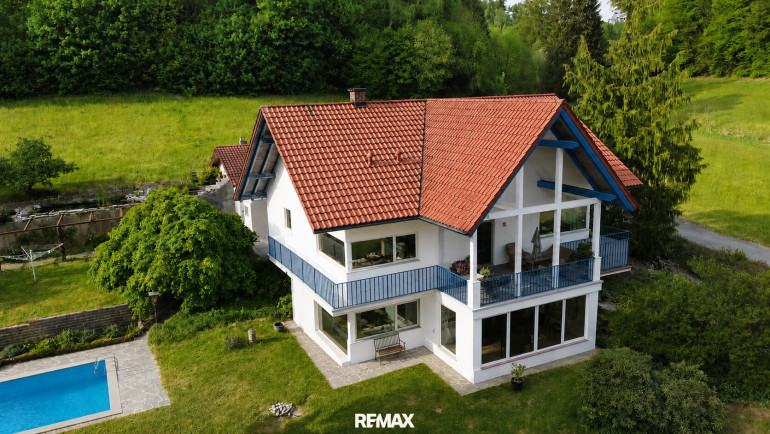Haus - 84571, Reischach - Wohnen im Einklang mit der Natur – Stilvolles Anwesen mit Wald und Wasser