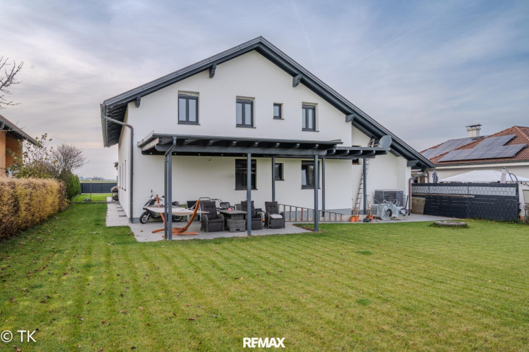 Haus - 4974, Bischelsdorf - Großzügiges Wohnhaus mit Blick ins Grüne