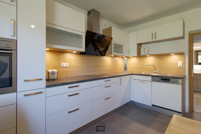 Wohnung - 6020, Innsbruck - 226 Immobilien: INNSBRUCK-WILTEN, NÄHE UNIVERSITÄT / KLINIK (Hormayrstraße) | 3-Zimmer-Wohnung + separate Küche | 2 Balkone