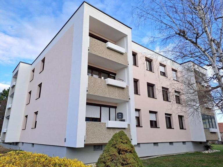 Wohnung - 2486, Pottendorf - Nette Wohnung mit Balkon und eigenem Parkplatz in Pottendorf!