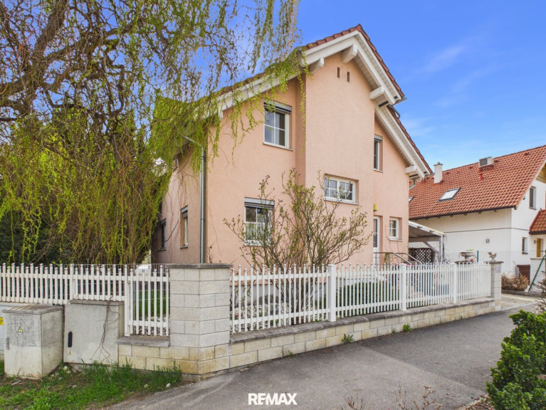 Haus - 2521, Trumau - Ihr neues Wohlfühlparadies in Trumau: Stilvolles Einfamilienhaus mit überdachtem Pool!