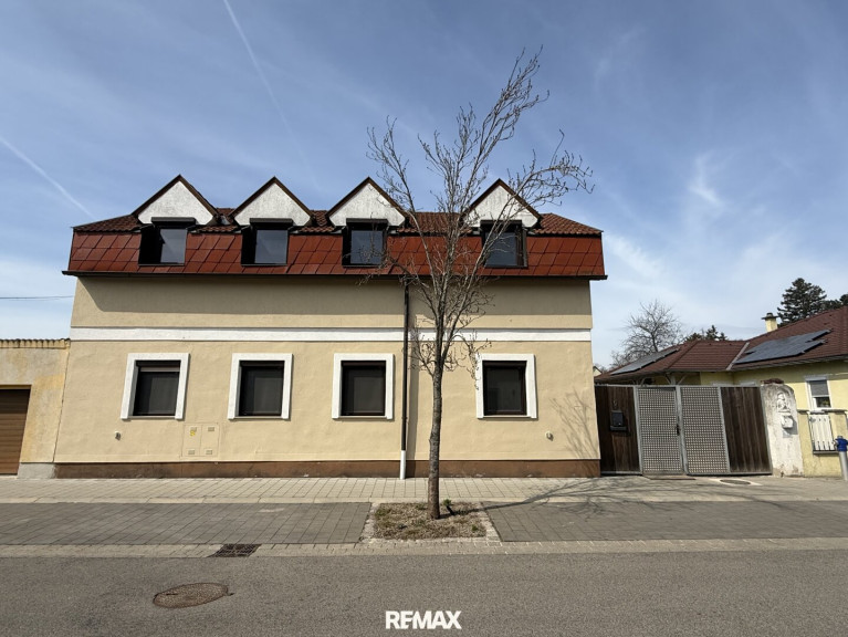 Haus - 2431, Klein-Neusiedl - 1- oder 2-Familienhaus mit Zusatz-Grundstück nahe Wien