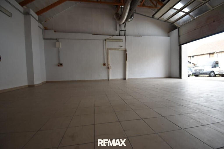 Halle / Lager / Produktion - 2333, Leopoldsdorf - 82 m² Halle in 2333 Leopoldsdorf zu mieten!