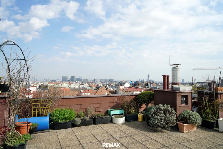 Wohnung - 1100, Wien - NEUER PREIS! Moderne 2-Zimmer-Wohnung im 5. Liftstock – voll möbliert – Topzustand + gemeinschaftliche Dachterrasse mit Panoramablick über Wien!