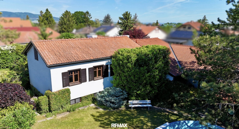 Haus - 2521, Trumau - Charmanter Bungalow auf sonnigem Eckgrundstück