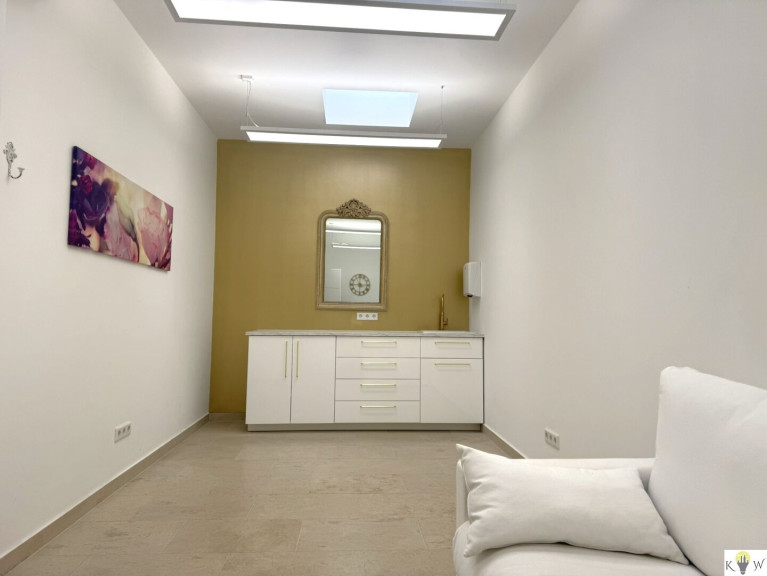 Büro / Praxis - 7132, Frauenkirchen - Praxisraum in moderner Gemeinschaftspraxis – Frauenkirchen