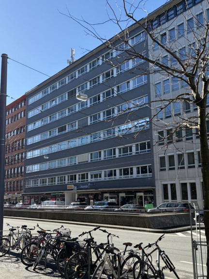 Büro / Praxis - 5020, Salzburg - Provisionsfrei, moderne Büro/Praxis in Top-Lage Salzburg 5. Etage mit Aufzug & Tiefgarage zu mieten!
