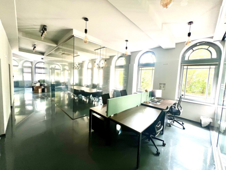 Büro / Praxis - 1140, Wien - Modernisierte Geschäftsfläche mit tollem Grundriss