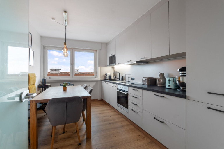 Wohnung - 6911, Lochau - Wohlfühlen in zentraler Lage von Lochau: großzügige 3,5-Zimmer-Wohnung mit verglaster Loggia