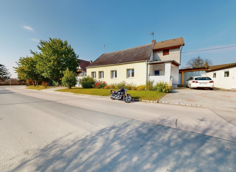 Haus - 2135, Kottingneusiedl - SANIERUNGSSCHNÄPPCHEN! Wer hier Hand anlegt, erfüllt sich seinen Wohntraum! Nähe Therme "Silent Spa"!