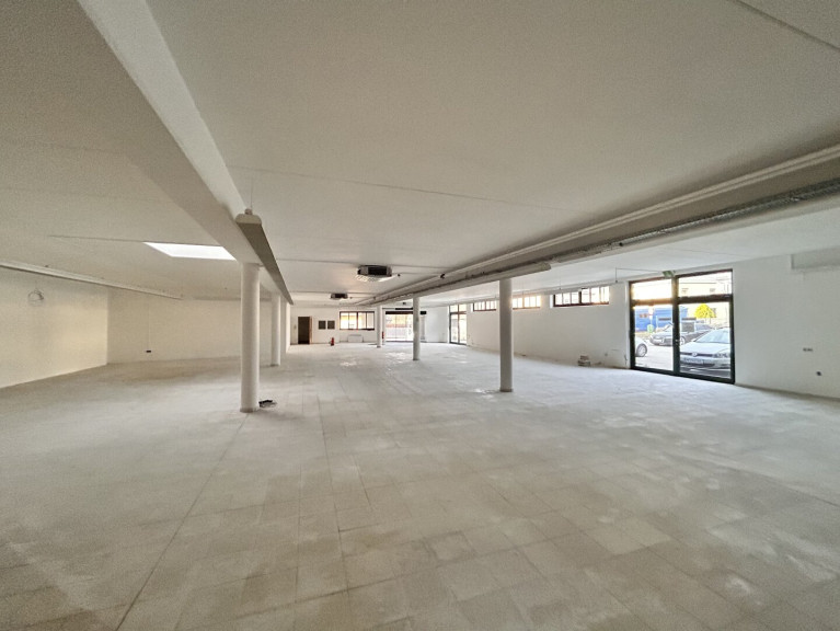 Einzelhandel - 3233, Kilb - Vielseitiges Objekt mit Parkplätzen - Gewerbe, Büro, Handel, Produktion, Lager