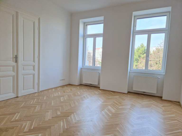 Wohnung - 1050, Wien - Stilvolle 2 Zimmer Erstbezugs-Altbauwohnung mit Balkon in zentraler Lage mit Parkblick!