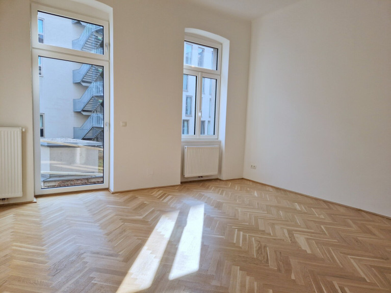 Wohnung - 1050, Wien - Sehr gut angeordnete 2 Zimmer Erstbezugs-Altbauwohnung mit Balkon in sehr ruhiger, zentraler Lage!