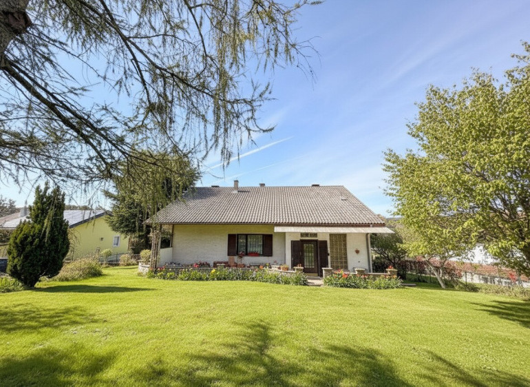 Haus - 3032, Eichgraben - Rarität! Ihr Traumhaus in zentraler Eichgrabener Lage: 6 Zimmer, herrlicher Garten, Garage!