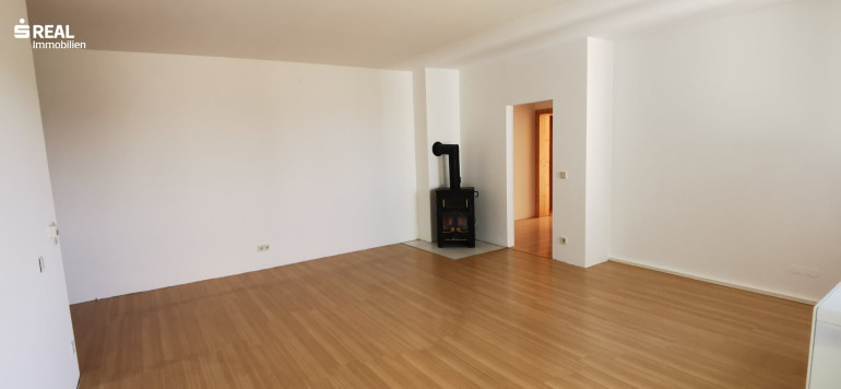 Wohnung - 7100, Neusiedl am See - Top Lage - 4-Zimmer-Wohnung mit Loggia, Klimaanlage und Schwedenofen - unmittelbar beim Schulzentrum, Bahnhof und Stadtzentrum!