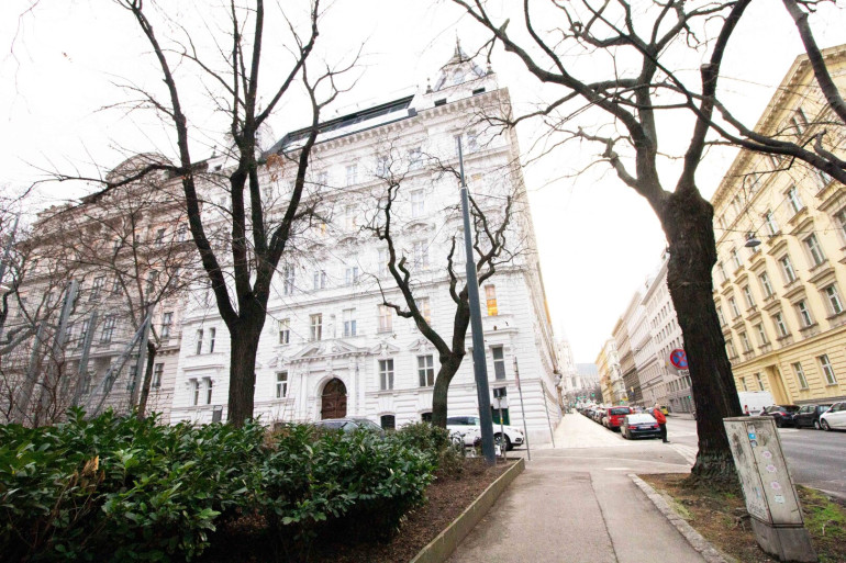 Büro / Praxis - 1090, Wien - Bürofläche in generalsaniertem, prachtvollem Althaus Nähe Servitenviertel & Lycée