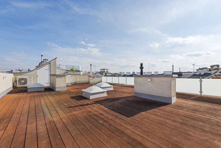 Wohnung - 1060, Wien - Außergewöhnlicher DG-Ausbau in Naschmarkt-Nähe // 155 m2 Dachterrass + Garage!
