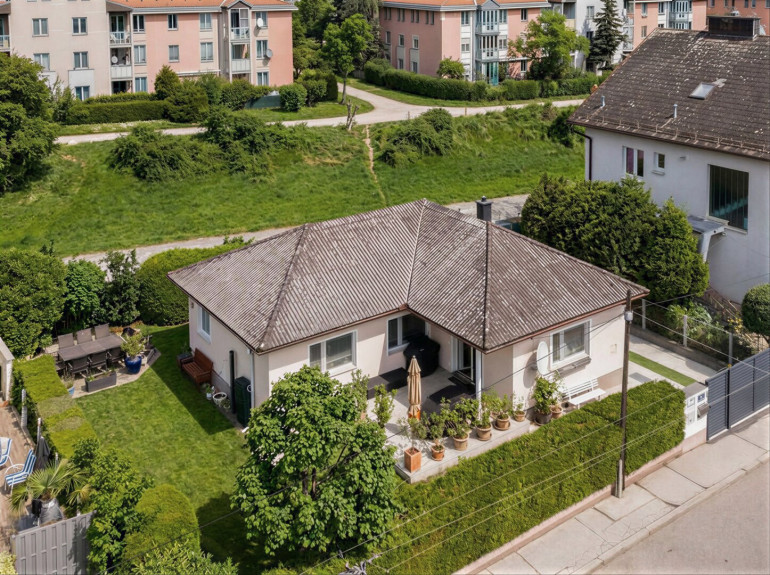 Haus - 1230, Wien - Geschmackvoll sanierter Bungalow an der Liesing in Rodaun