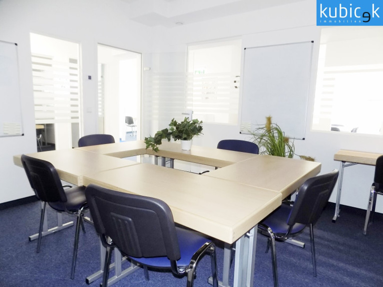 Büro / Praxis - 1220, Wien - Helle Schulungsräume bei U1