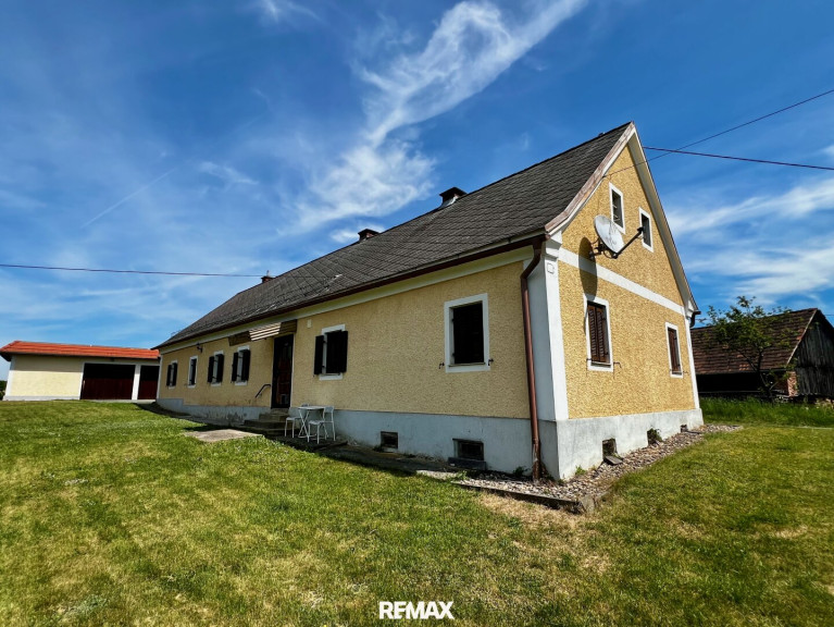Haus - 8355, Tieschen - Charmantes Landhaus in Laasen mit großzügigem Grundstück
