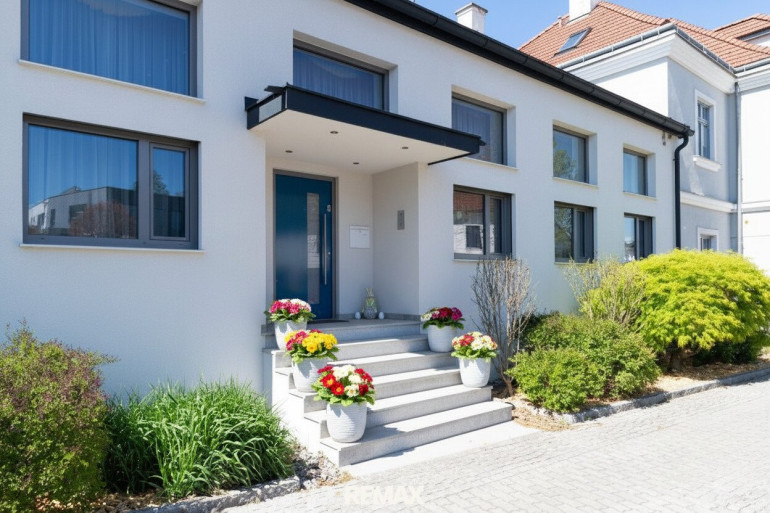 Wohnung - 3351, Weistrach - Hochwertige Luxusloft mit „First-Class-Ausstattung“ im Herzen des Mostviertels! Koffer packen und einziehen!   245 m²	€ 1.832,- /m²