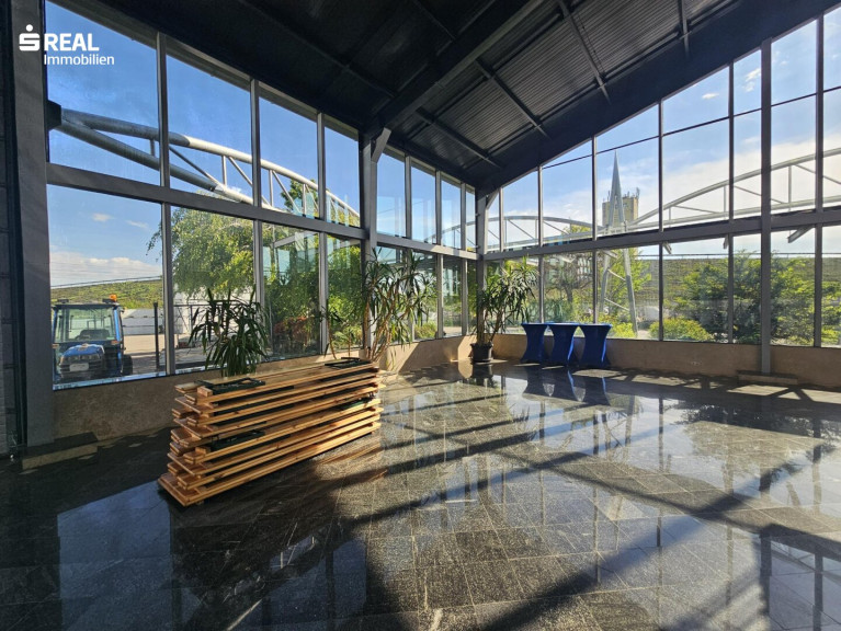 Büro / Praxis - 2281, Raasdorf - Repräsentatives Büro mit Atrium & optionaler Lagerhalle in bester Lage bei Wien
