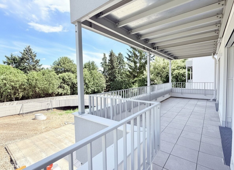 Wohnung - 1100, Wien - Traumhafte Dreizimmerwohnung mit großem Balkon und Garagenplatz in Oberlaa