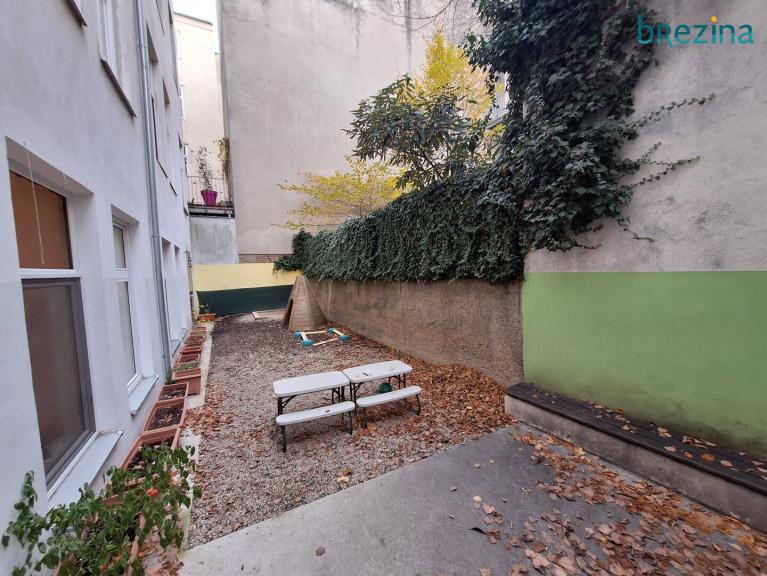 Sonstige - 1060, Wien - Auf der Suche nach Räumlichkeiten für eine Kindergruppe, Büro, Praxis oder Ähnlichem mit Außenfläche?