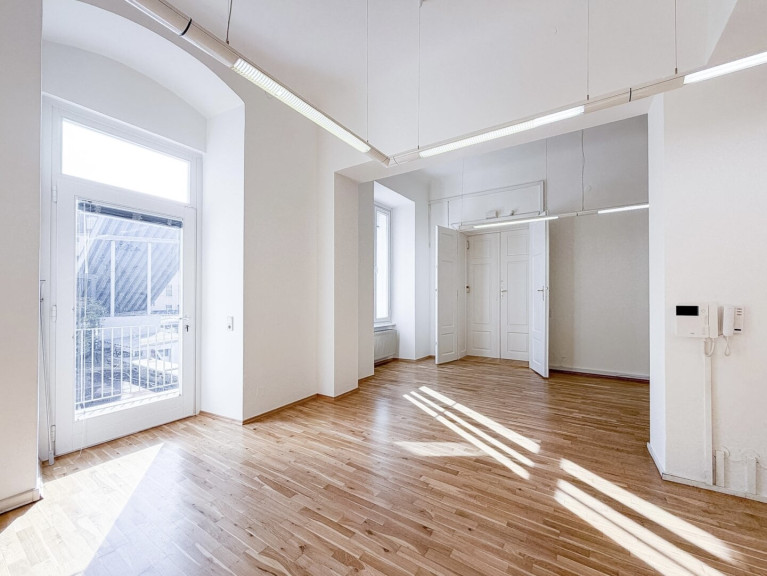 Büro / Praxis - 8010, Graz - Großzügige Bürofläche mit Balkon in repräsentativer Lage im Banken- und Geschäftsviertel