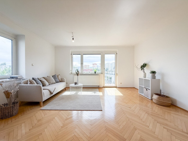 Wohnung - 8020, Graz - Traumhafte 3,5-Zimmer-Wohnung mit Schlossbergblick in ruhiger & zentraler Wohnlage nahe der Mur