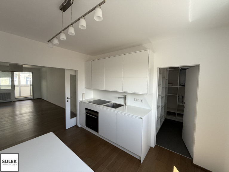 Wohnung - 1060, Wien,Mariahilf - ab sofort: charmanter 3 Zimmer Wohnung mit verglaster Loggia - nahe Gumpendorfer Straße / Mariahilfer Straße