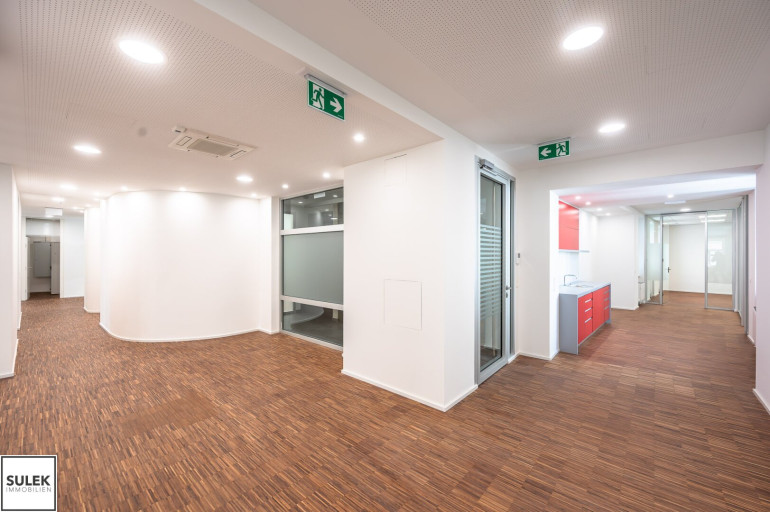 Büro / Praxis - 1060, Wien - Erstbezug nach Generalsanierung: Büro (10 Zimmer - gesamte Etage) nahe Mariahilfer Straße/Westbahnhof ab sofort mieten