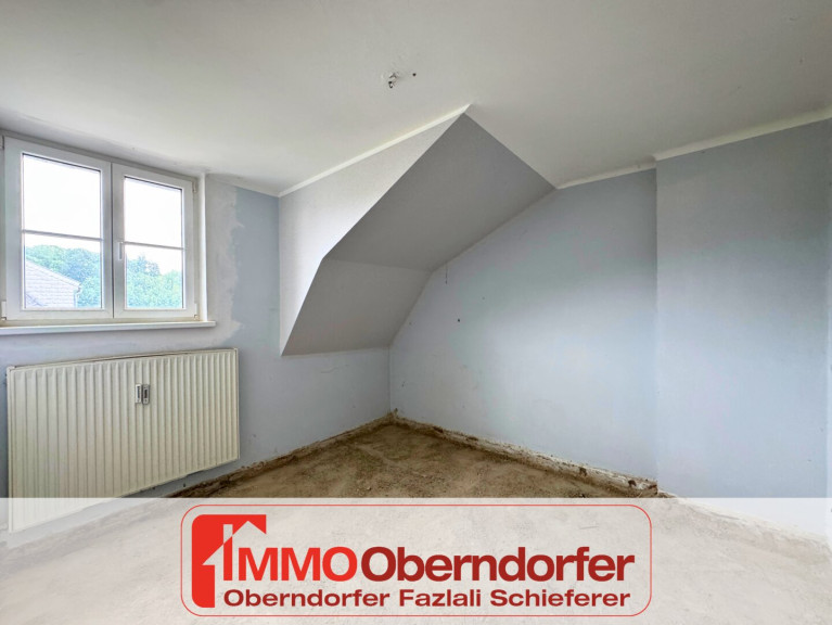 Wohnung - 5120, St. Pantaleon - Sanierungsbedürftige Drei-Zimmer-Wohnung mit zwei Parkplätze | RIEDERSBACH