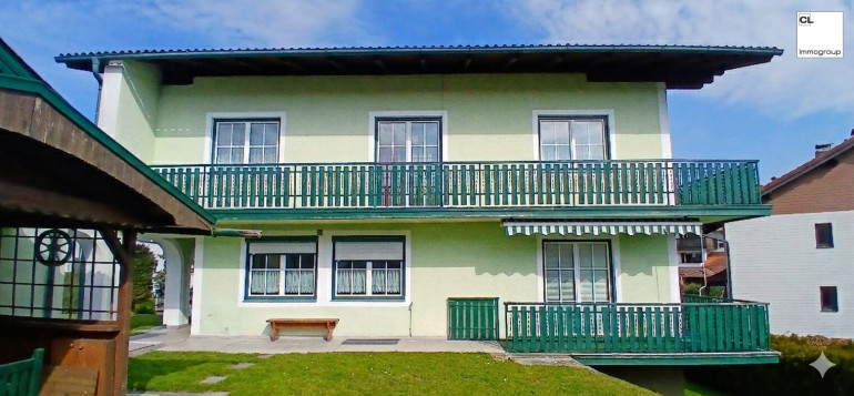 Haus - 5201, Seekirchen am Wallersee - Großzügiges Zweifamilienhaus in Seekirchen am Wallersee - Ihr neues Zuhause mit schönen Ausblicken, großem Garten, Balkon nach Süden und Westen, Doppelgarage und Gartenlaube - vielseitig auf mehreren Ebenen nutzbar!
