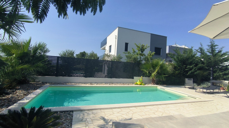 Haus - 23233, Privlaka - Villa mit Meerblick und Pool im Norden von Kroatien - Luxus pur!