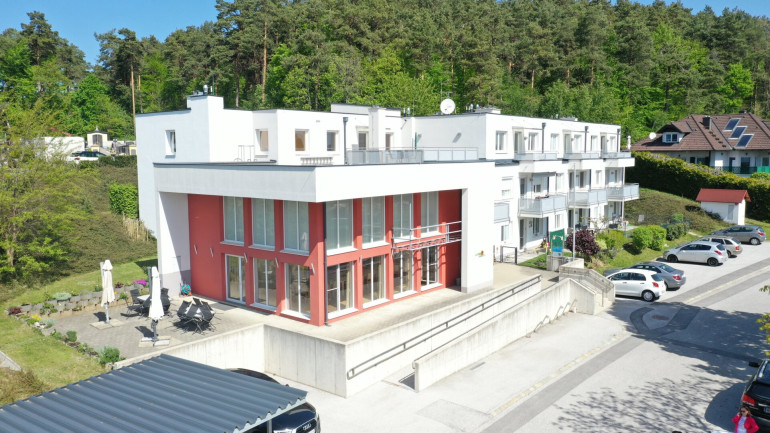 Wohnung - 2812, Hollenthon - SENIORENWOHNUNG: sonnige 2-Zimmer-Wohnung mit Balkon in Hollenthon - Bucklige Welt - Top 18