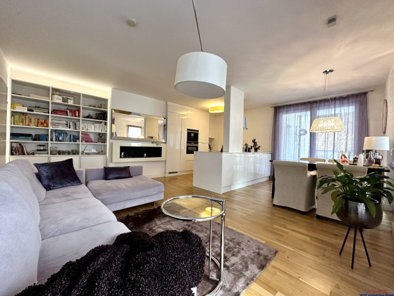 Wohnung - 1140, Wien - Familientraum im Grünen: Gartenwohnung mit Wellness & Sportbereich (Hallenbad, Sauna, Turnsaal)