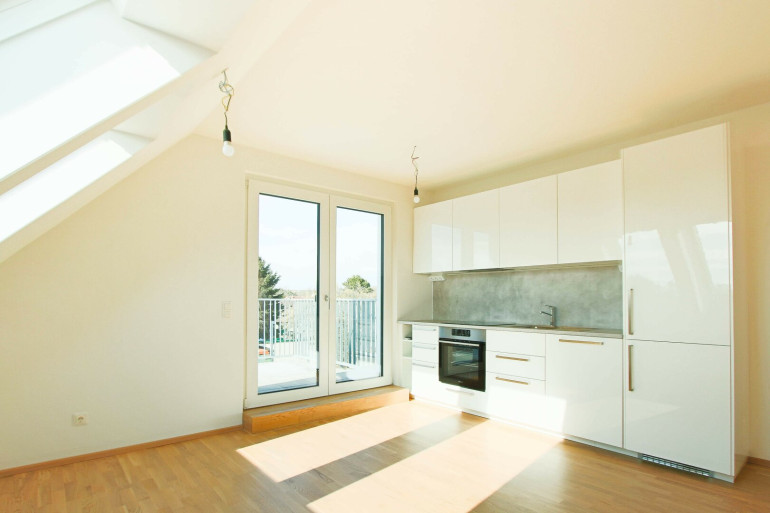 Wohnung - 1220, Wien - Traumhafte DG-Wohnung in Ruhelage, 2 Terrassen und Grünblick | optionale Dachterrasse