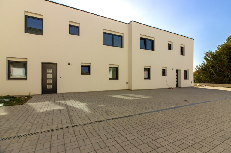 Haus - 7000, Eisenstadt - Doppelhaushälfte mit Garten - Schlüsselfertig - Neubau