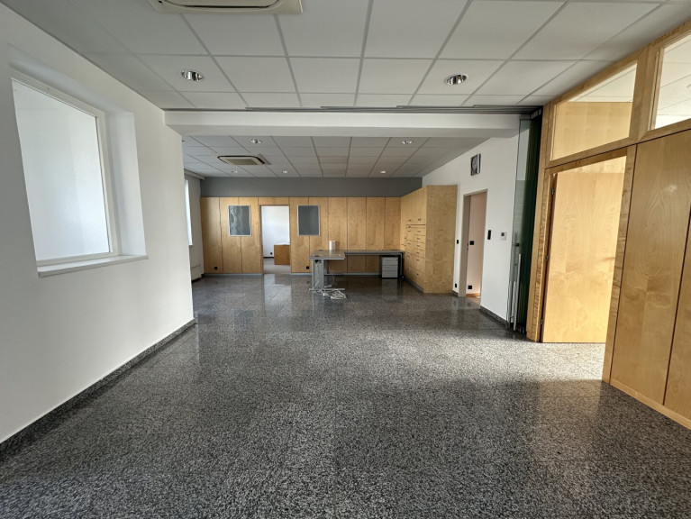 Büro / Praxis - 2191, Gaweinstal - Sichtbar. Zentral. Erfolgreich – deine neue Geschäftsfläche in 2191 Gaweinstal