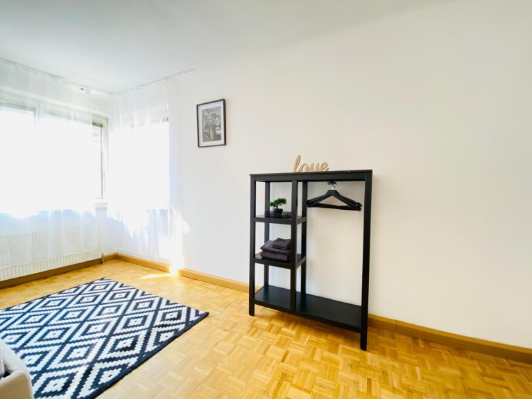 Wohnung - 1100, Wien - Helle und freundliche 2-Zimmer-Wohung im 4. OG mit Lift | tolle Raumaufteilung | U1 Reumannplatz Nähe