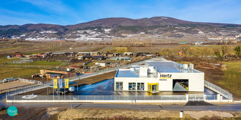 Halle / Lager / Produktion - 2352, Gumpoldskirchen - STATEMENT PROPERTY I Showroom • Lagerflächen • Büros • Garage• Dachterrasse mit unverbaubarem Fernblick! Raum für Visionen!