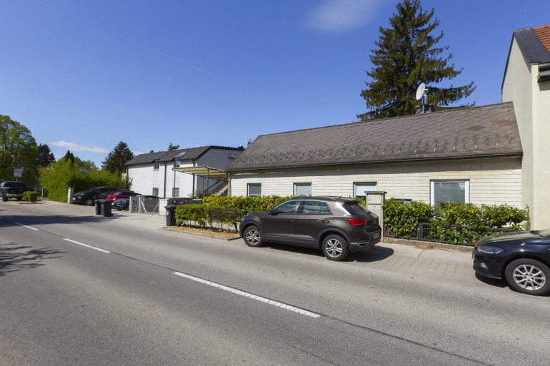 Haus - 2531, Gaaden - Hauptstraße - Einfamilienhaus mit Garage zu verkaufen