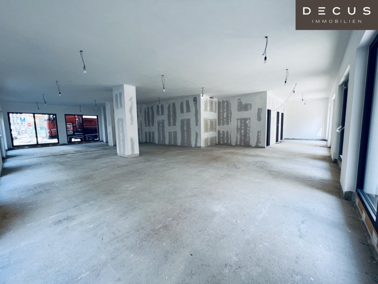 Einzelhandel - 3100, St. Pölten - | KARMELITERHOF | GESCHÄFTSFLÄCHE (Edelrohbau) mit Gastgarten | NÄHE RATHAUS